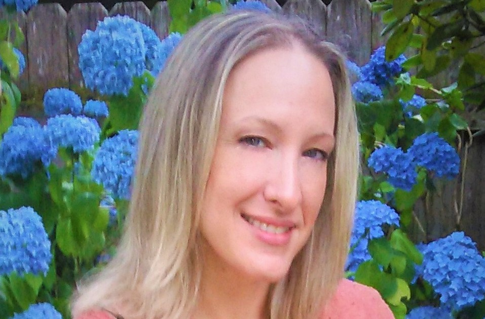 Angela Rice headshot
